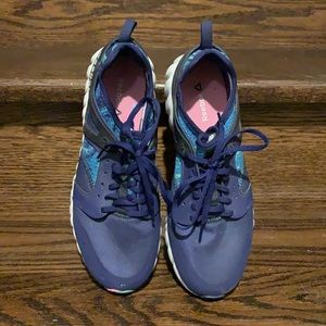Women’s Reebok Running Shoes Size 8 USA
